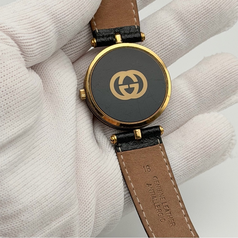 GUCCI VINTAGE BLACK DIAL GOLD-TONE QUARTZ WATCH – 30MM - Picture 9 of 11